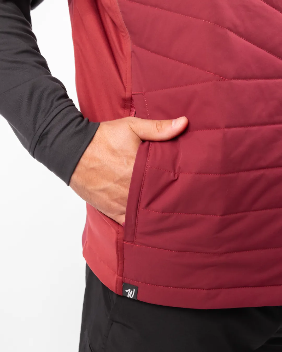 Approach Vest - Garnet