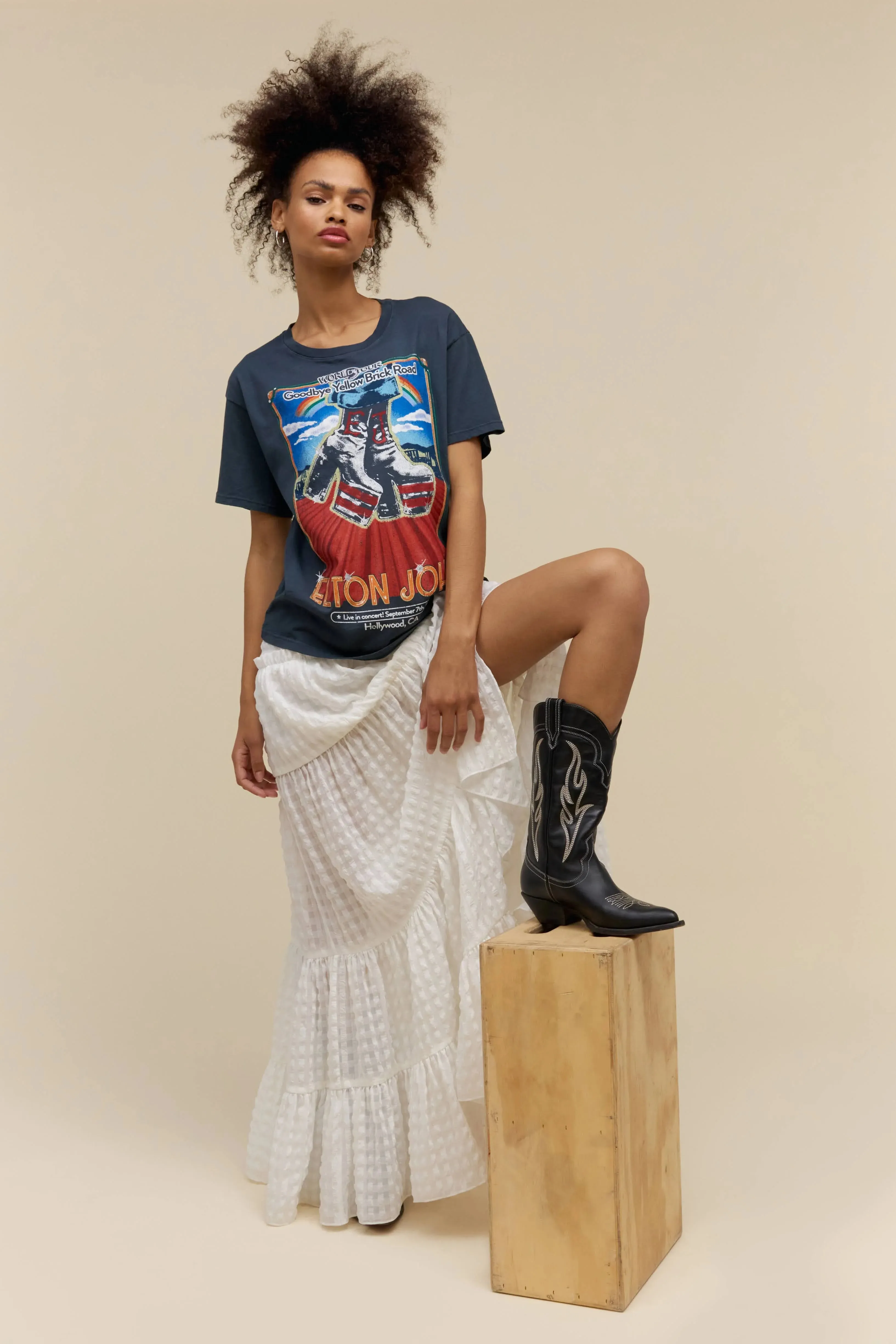 DAYDREAMER | Elton John Hollywood Boots Boyfriend Tee - Vintage Black