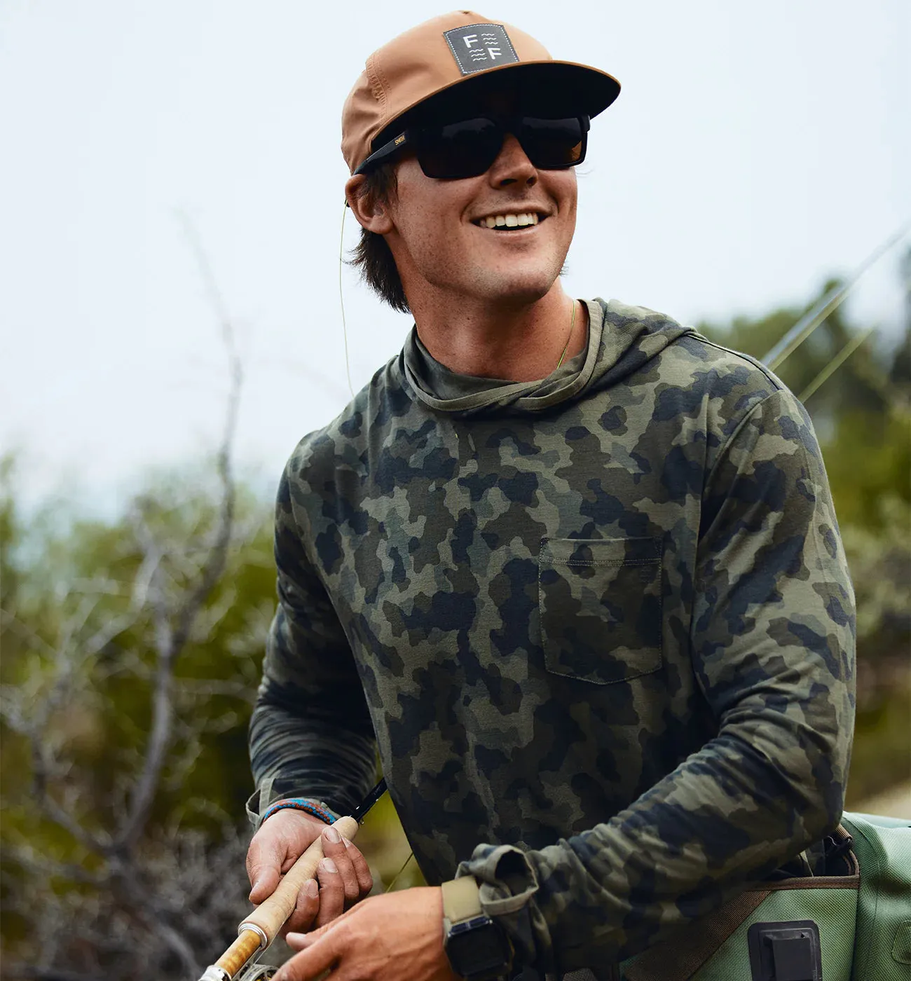 Free Fly Men's Bamboo Lightweight Hoodie in Marshland Camo