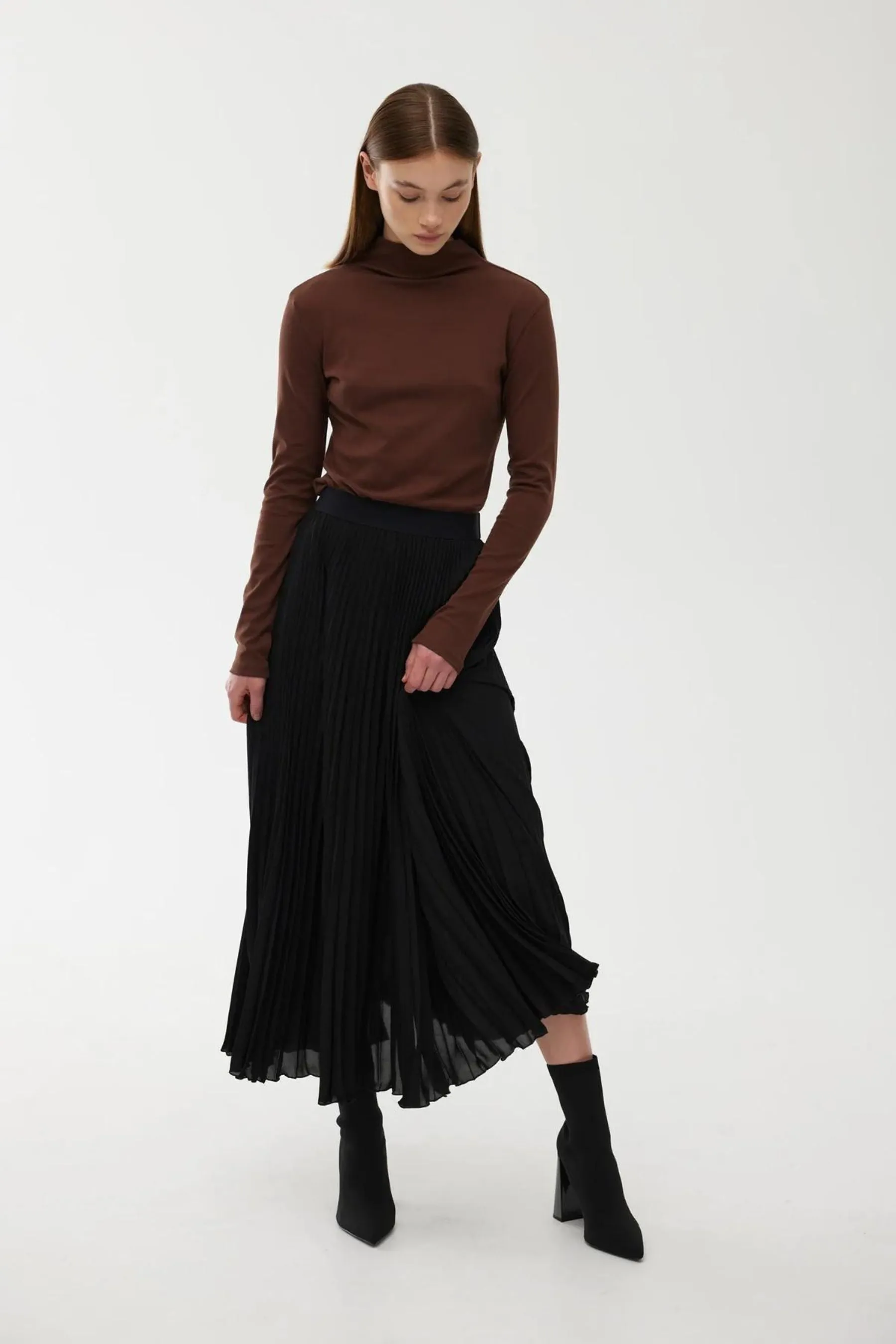 Goldie Pleat Skirt | Black