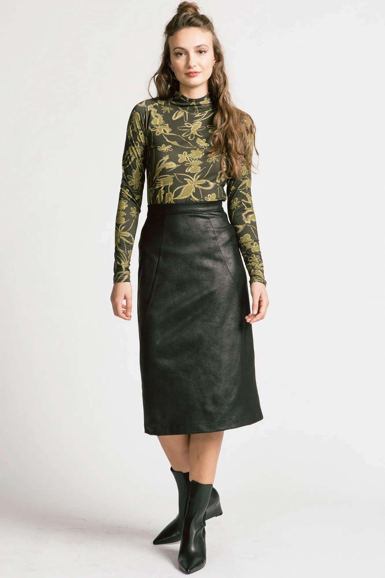 Graduate Skirt Leatherette