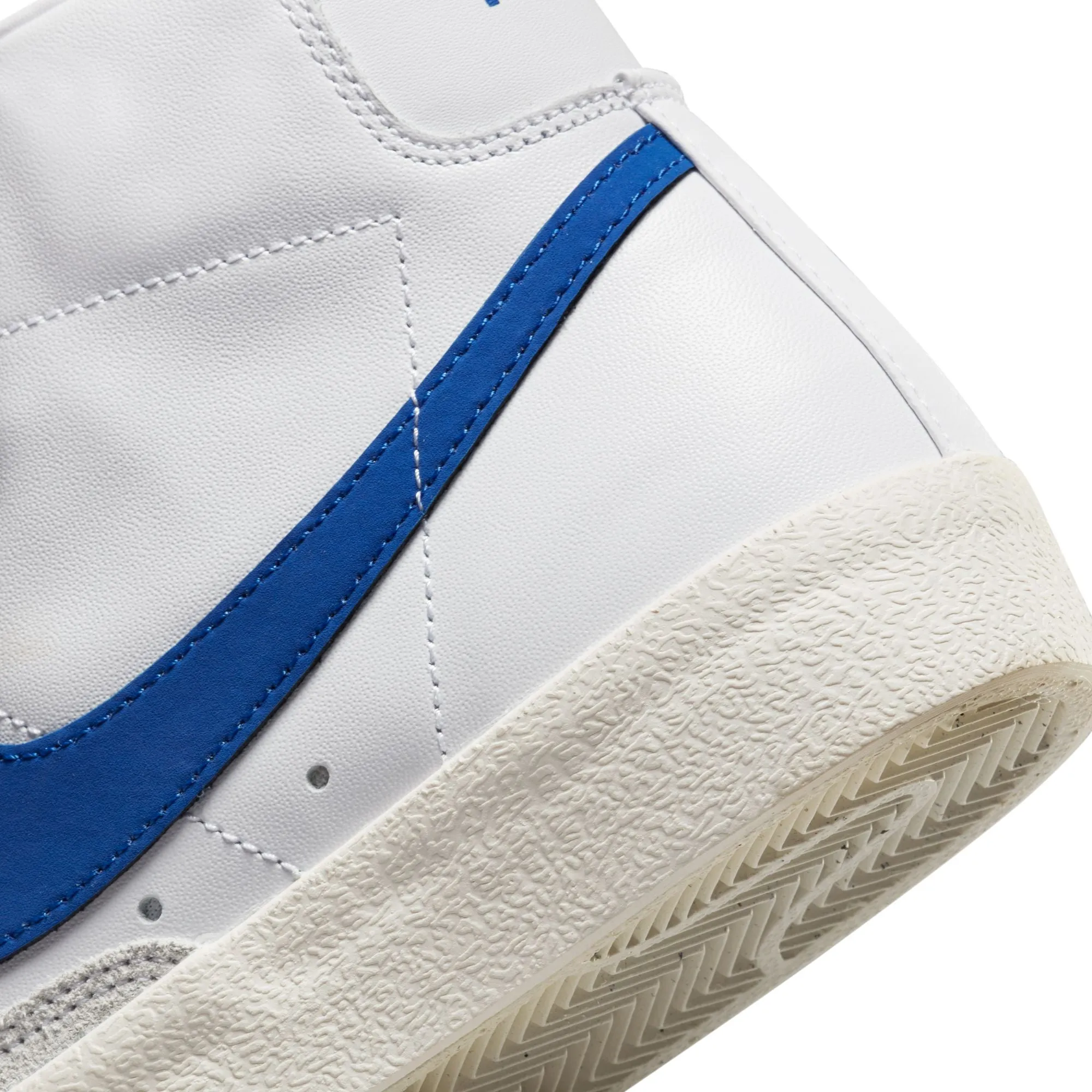 Nike Blazer Mid '77 Women's Shoes