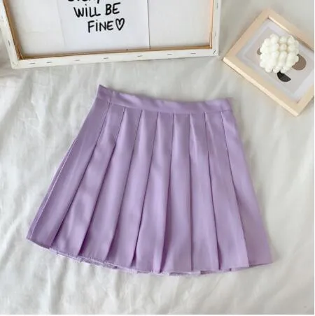 Simplicity at its Finest: A High Waisted Pleated Short Skirt