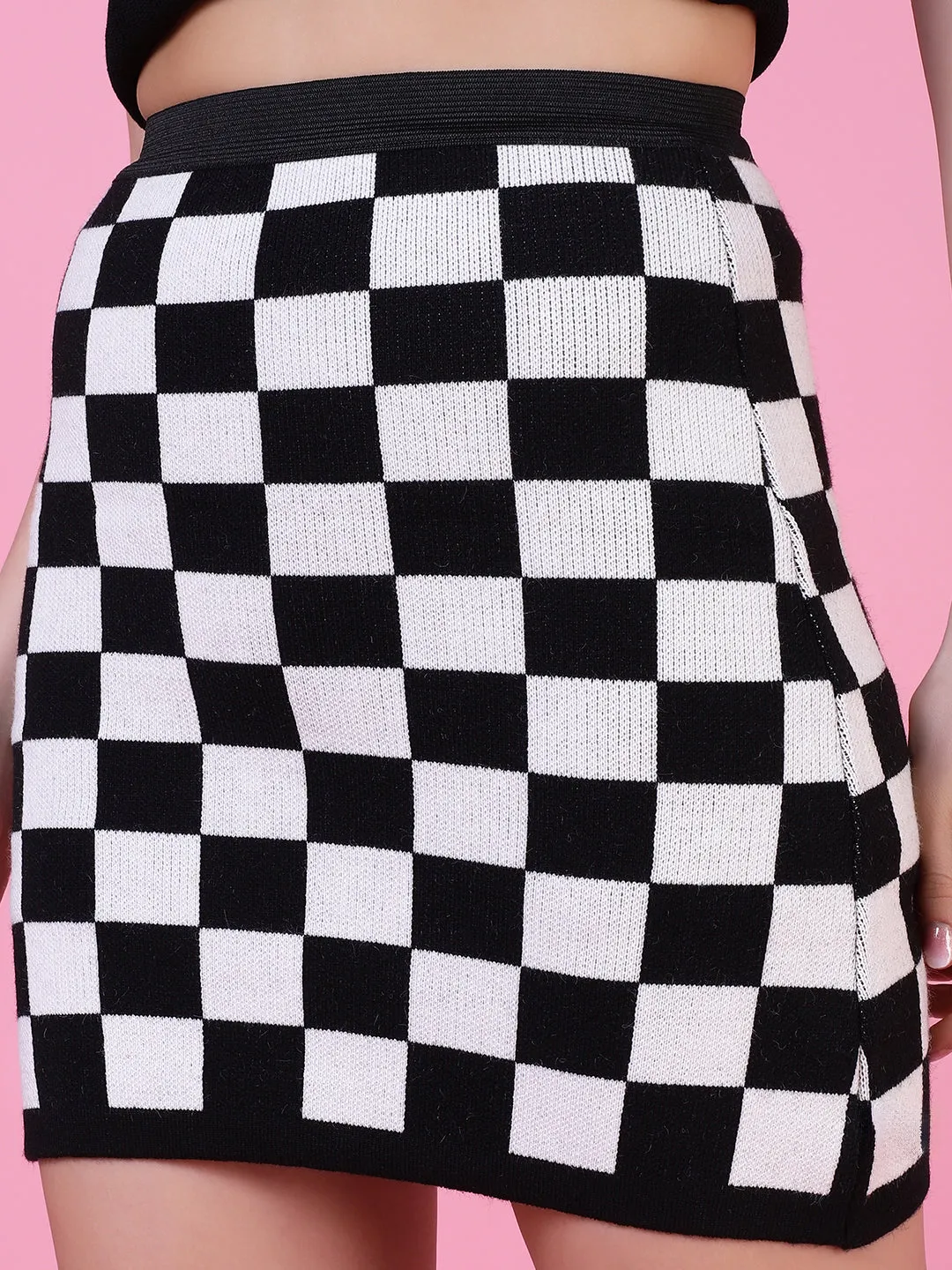 Women Black Checked Pencil Skirt